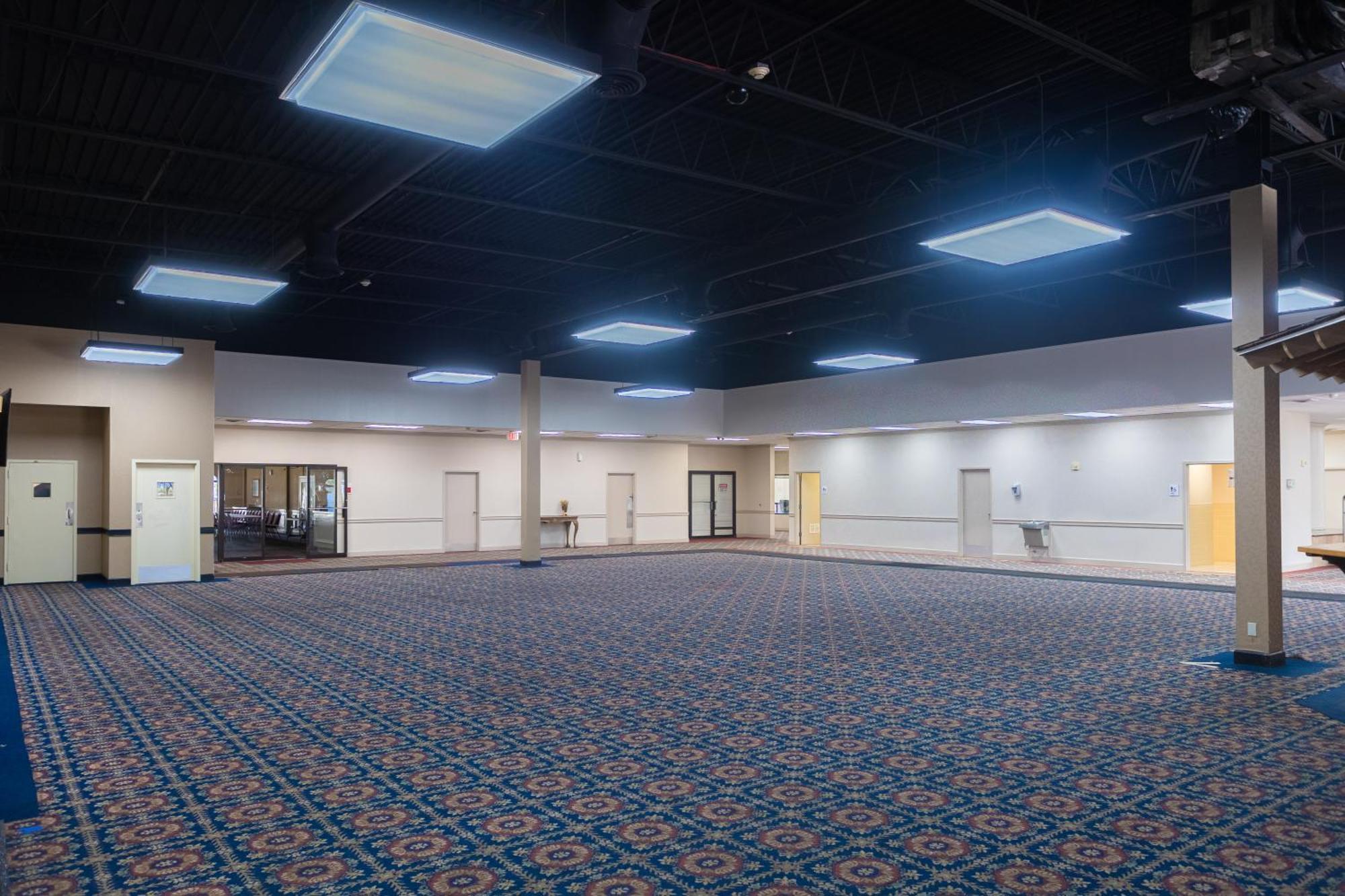 Cottonwood Suites Savannah Hotel & Conference Center Пуулър Екстериор снимка